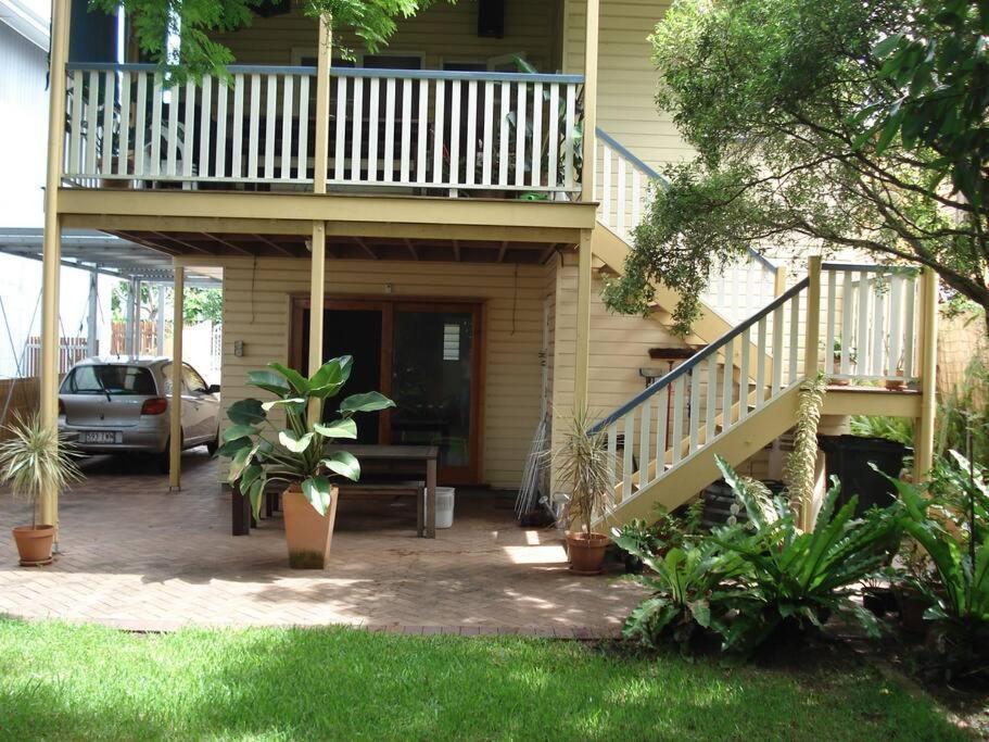 Cool Flat - 2 Bed & Office *