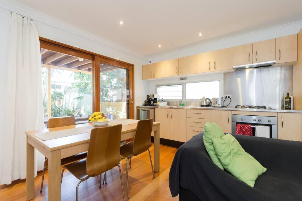 Cool Flat - 2 Bed & Office